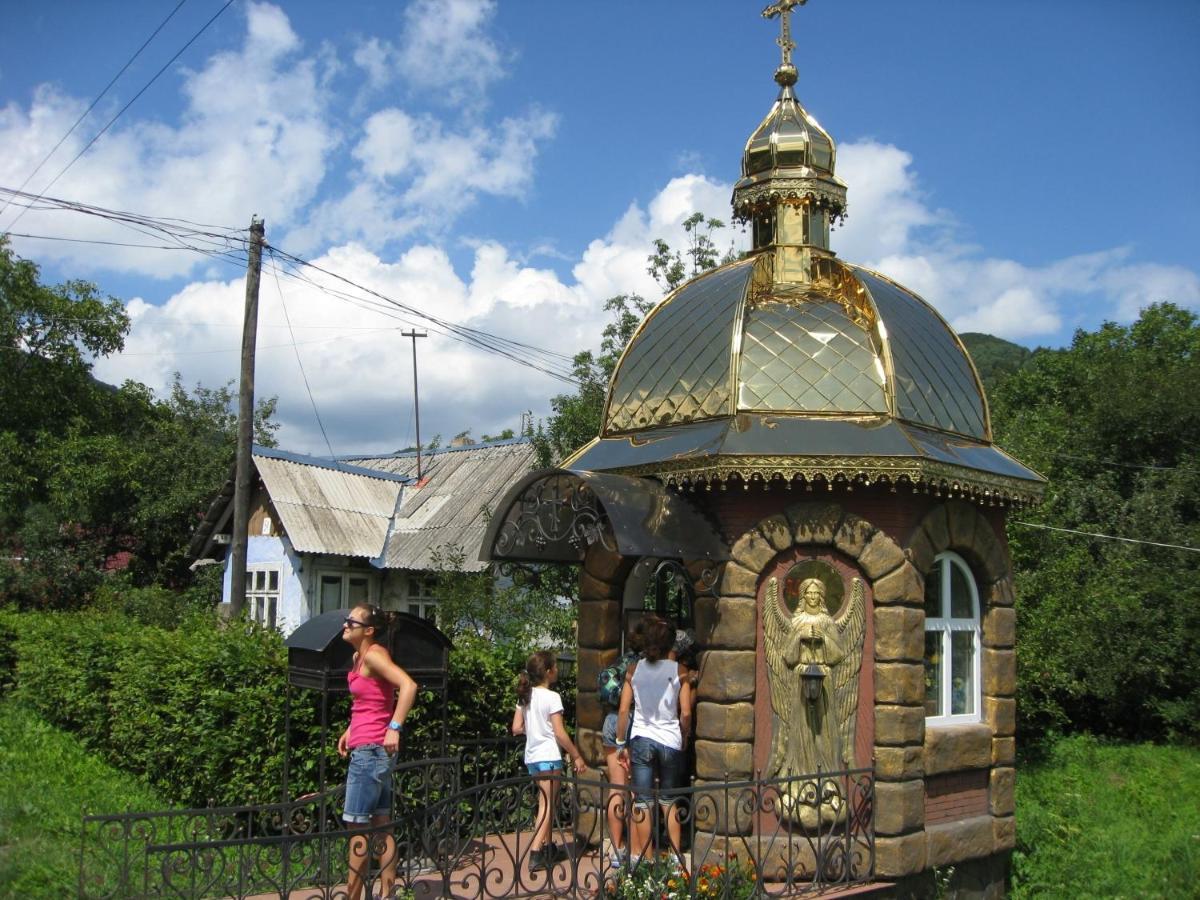 Sadyba Karpatskyi Vedmid Kosiv Ruang foto