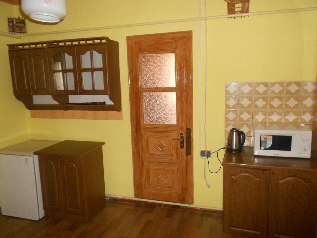 Sadyba Karpatskyi Vedmid Kosiv Bagian luar foto