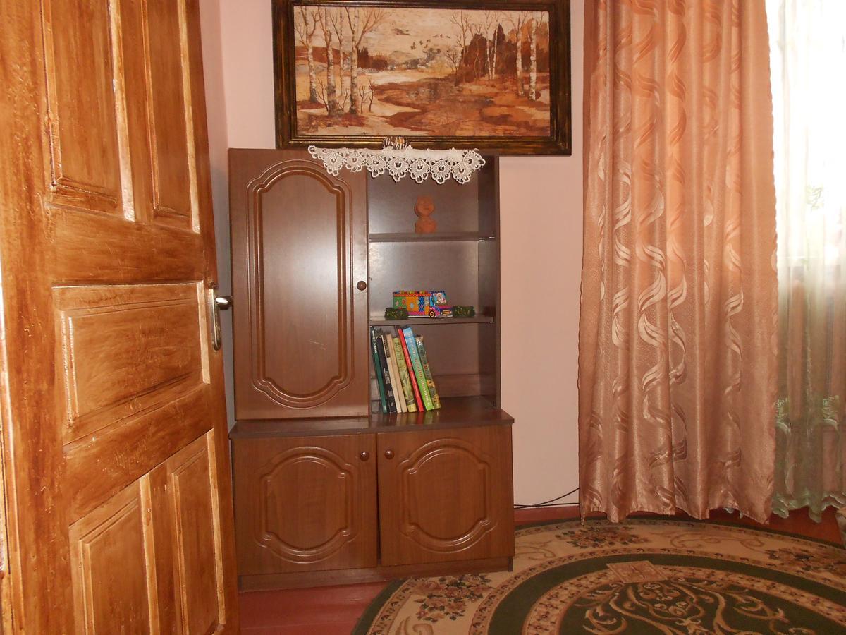 Sadyba Karpatskyi Vedmid Kosiv Bagian luar foto